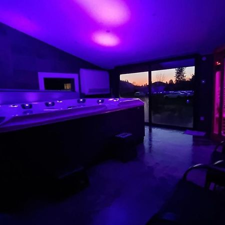 Gites De La Croisee Des Chemins - Piscine Chauffee - Spa, Hammam Et Sauna Izeaux Dış mekan fotoğraf
